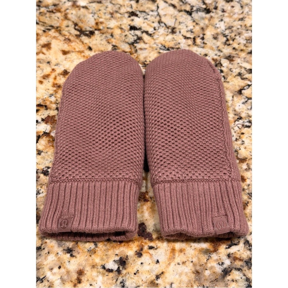 LULULEMON Fleece Lined Knit Mittens  in Spanish Oak (Mauve/Pink) O/S - Picture 4 of 8